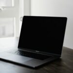 restart macbook pro when black screen